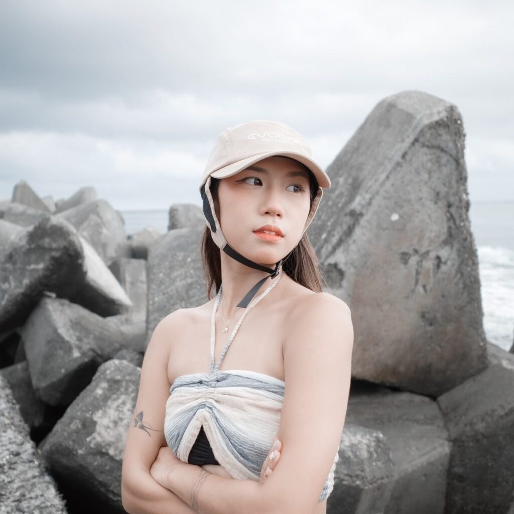 Driftwood：防波堤での着用例
