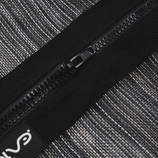 AIR Mesh Bagのファスナーとメッシュの接写
